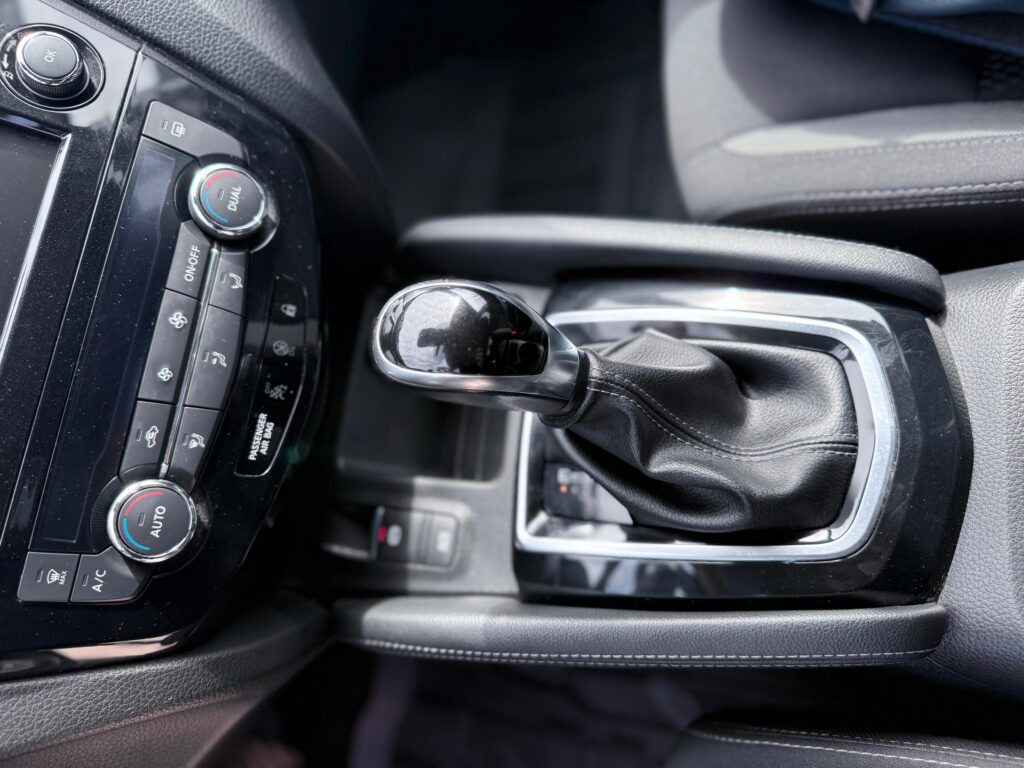 Nissan Qashqai AT N-Connecta, 1332 CC, 156 CP, SJNFFAJ11U2857449 - foto 14
