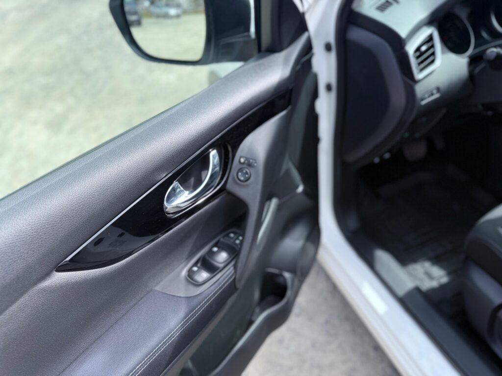 Nissan Qashqai AT N-Connecta, 1332 CC, 156 CP, SJNFFAJ11U2857449 - foto 15