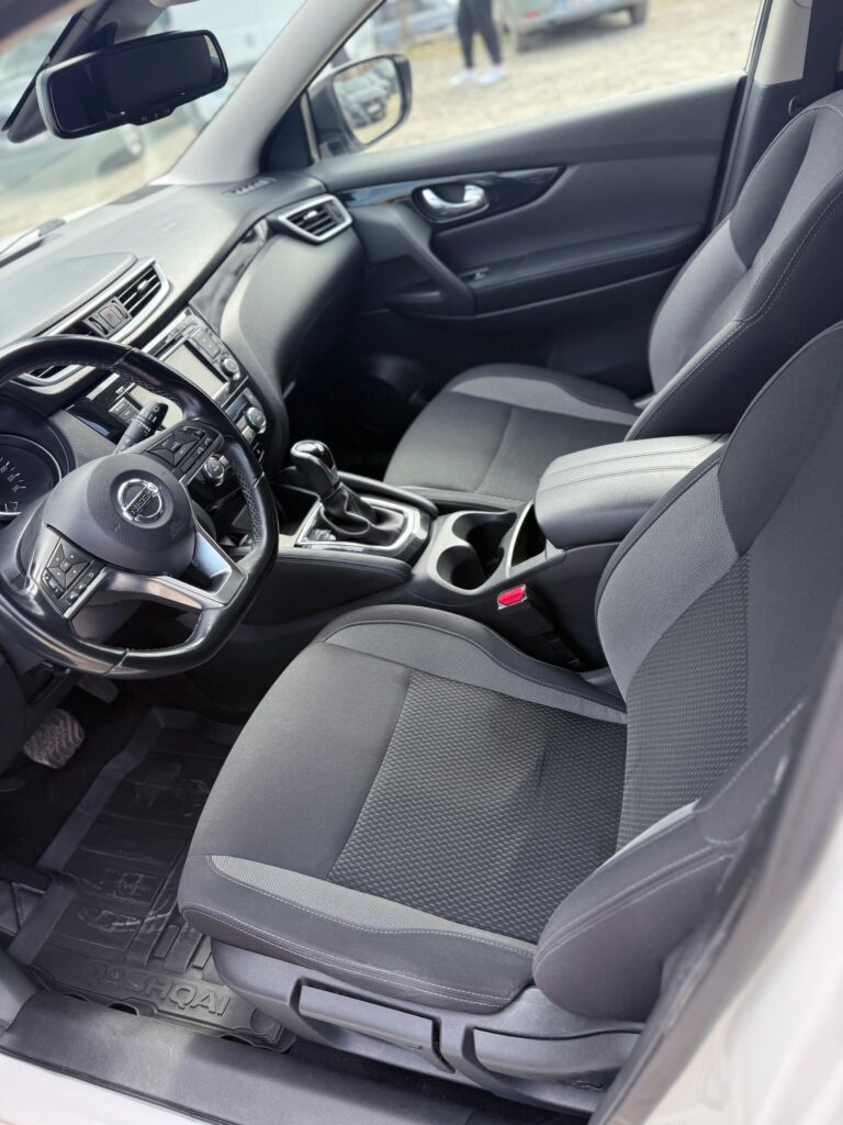 Nissan Qashqai AT N-Connecta, 1332 CC, 156 CP, SJNFFAJ11U2857449 - foto 17