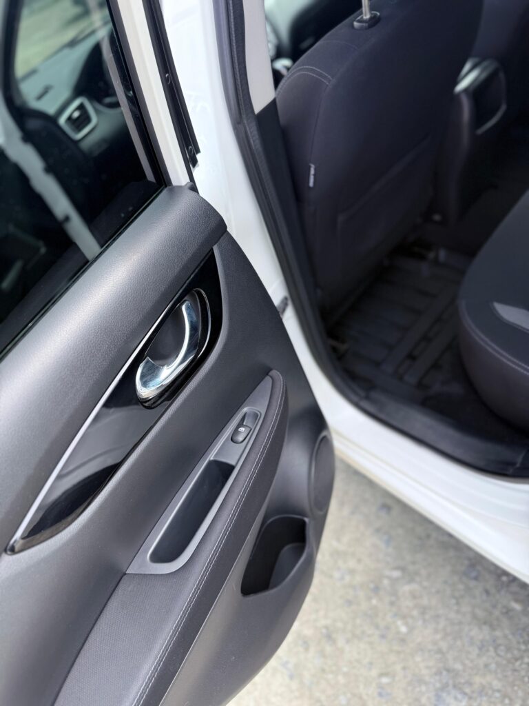 Nissan Qashqai AT N-Connecta, 1332 CC, 156 CP, SJNFFAJ11U2857449 - foto 19