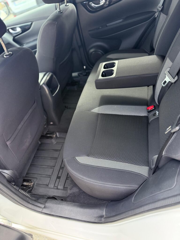 Nissan Qashqai AT N-Connecta, 1332 CC, 156 CP, SJNFFAJ11U2857449 - foto 20