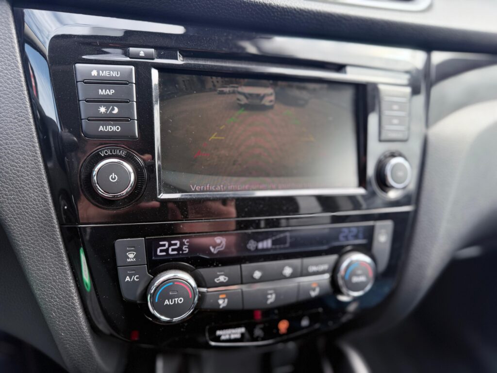 Nissan Qashqai AT N-Connecta, 1332 CC, 156 CP, SJNFFAJ11U2857449 - foto 21