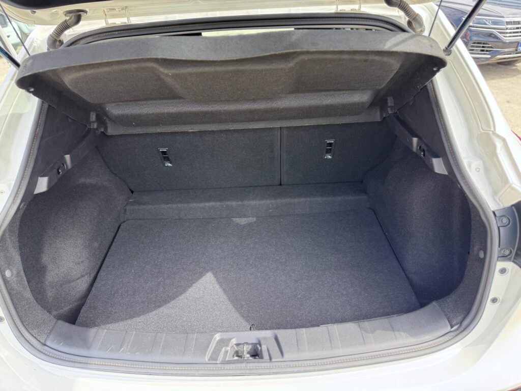 Nissan Qashqai AT N-Connecta, 1332 CC, 156 CP, SJNFFAJ11U2857449 - foto 22