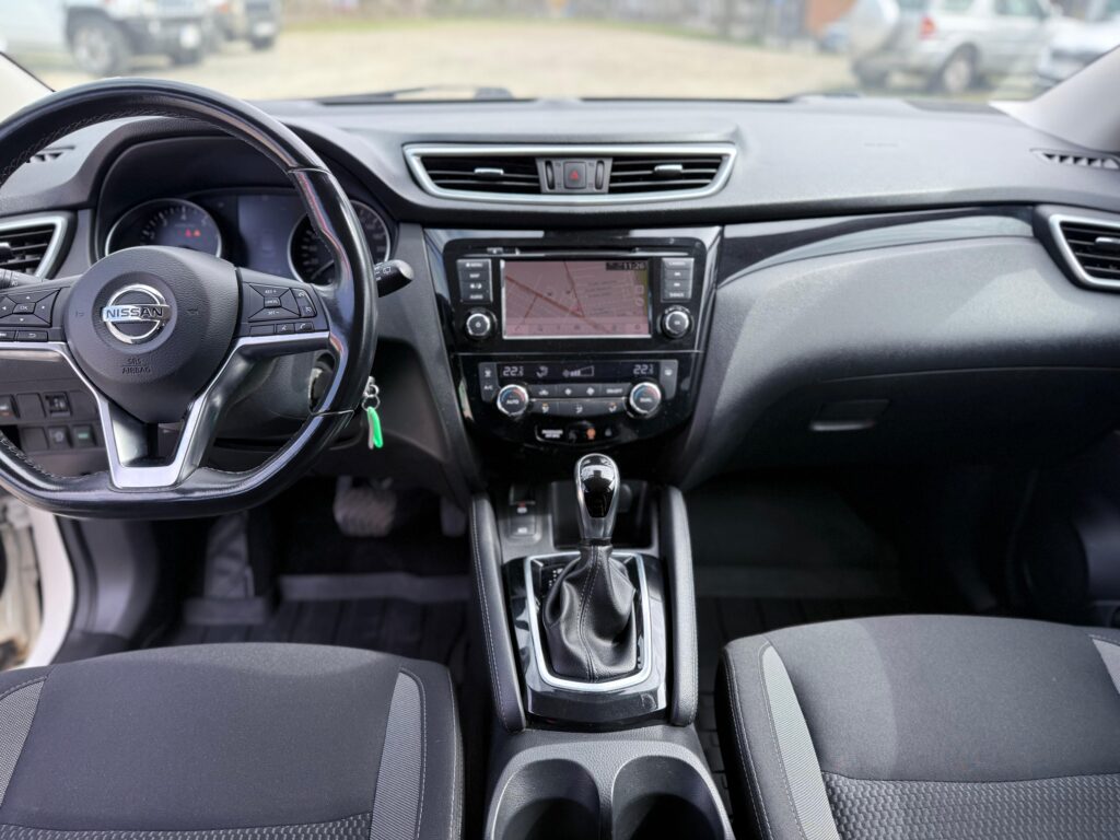 Nissan Qashqai AT N-Connecta, 1332 CC, 156 CP, SJNFFAJ11U2857449 - foto 24