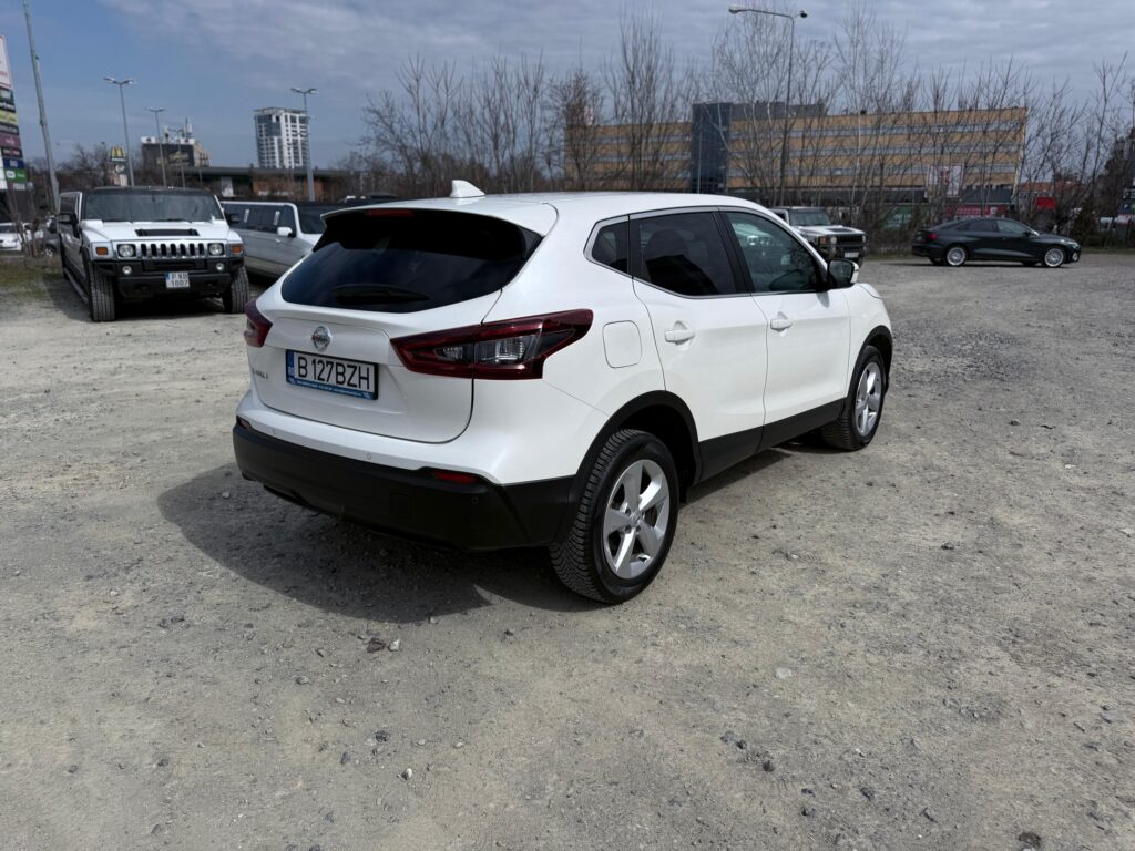 Nissan Qashqai AT N-Connecta, 1332 CC, 156 CP, SJNFFAJ11U2857449 - foto 5