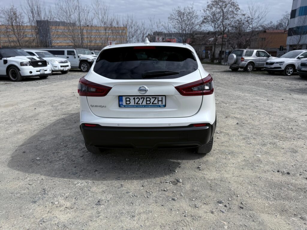 Nissan Qashqai AT N-Connecta, 1332 CC, 156 CP, SJNFFAJ11U2857449 - foto 6
