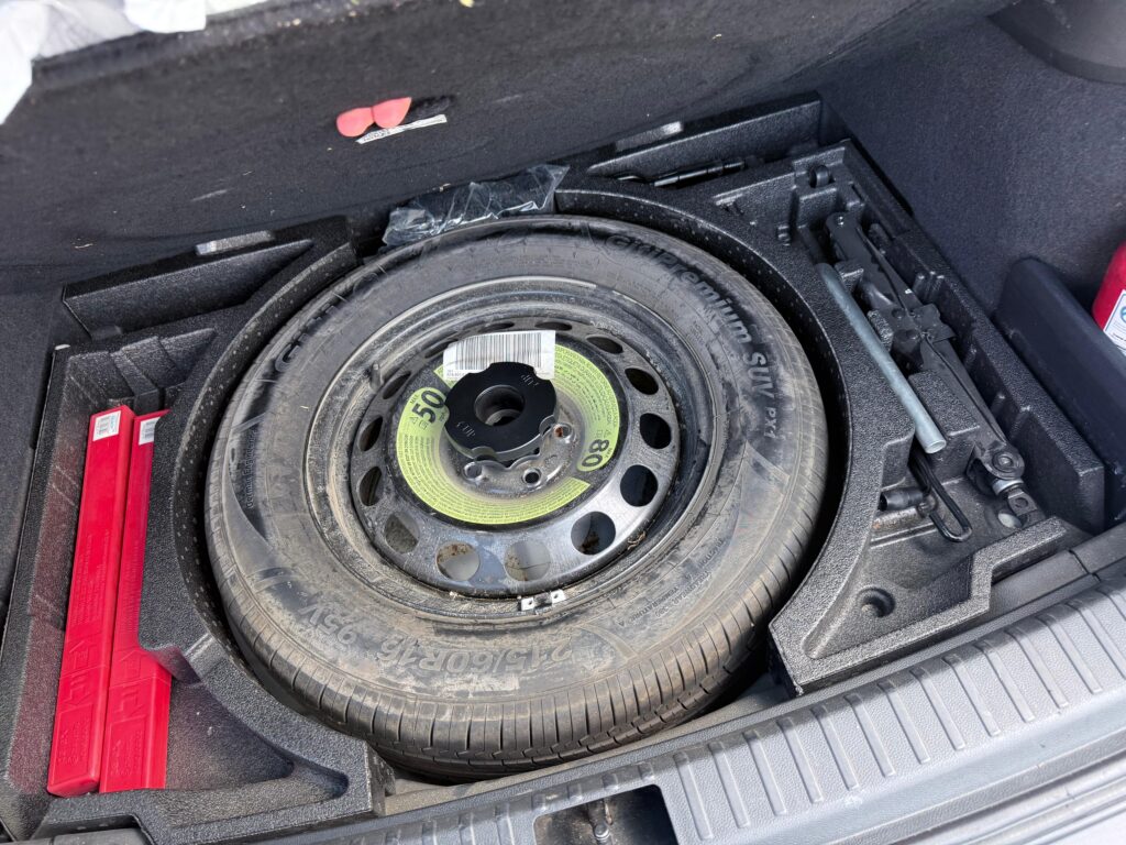 Skoda Karoq Ambition, 1.5 TSI, 150 CP, TMBJR7NU8N5035684 - foto 14