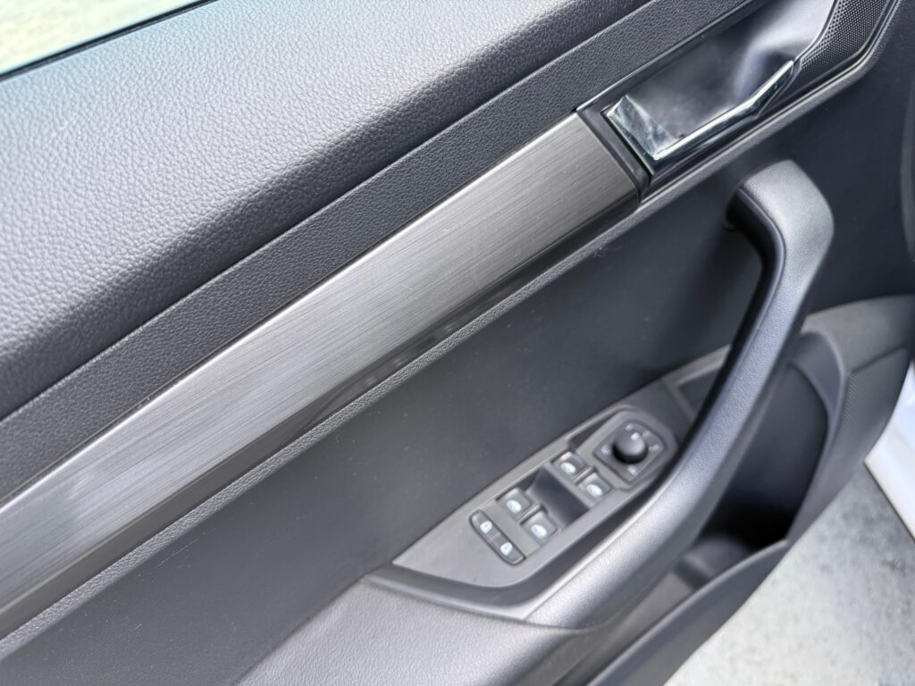 Skoda Karoq Ambition, 1.5 TSI, 150 CP, TMBJR7NU8N5035684 - foto 18
