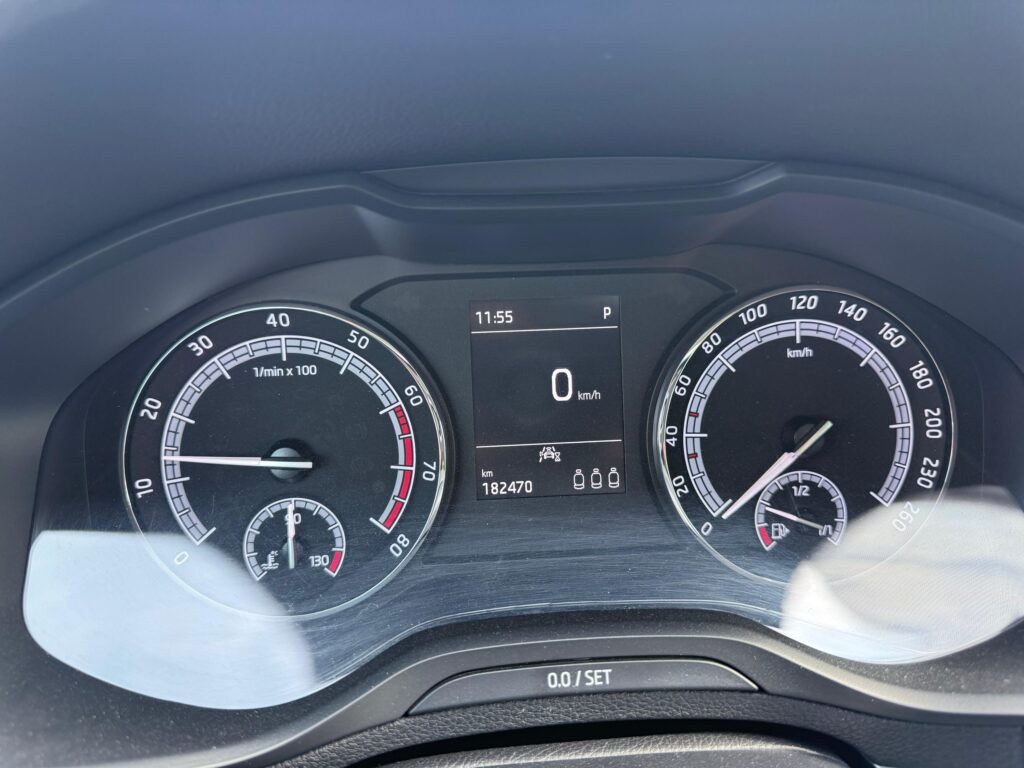 Skoda Karoq Ambition, 1.5 TSI, 150 CP, TMBJR7NU8N5035684 - foto 20