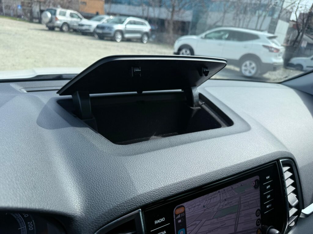 Skoda Karoq Ambition, 1.5 TSI, 150 CP, TMBJR7NU8N5035684 - foto 25