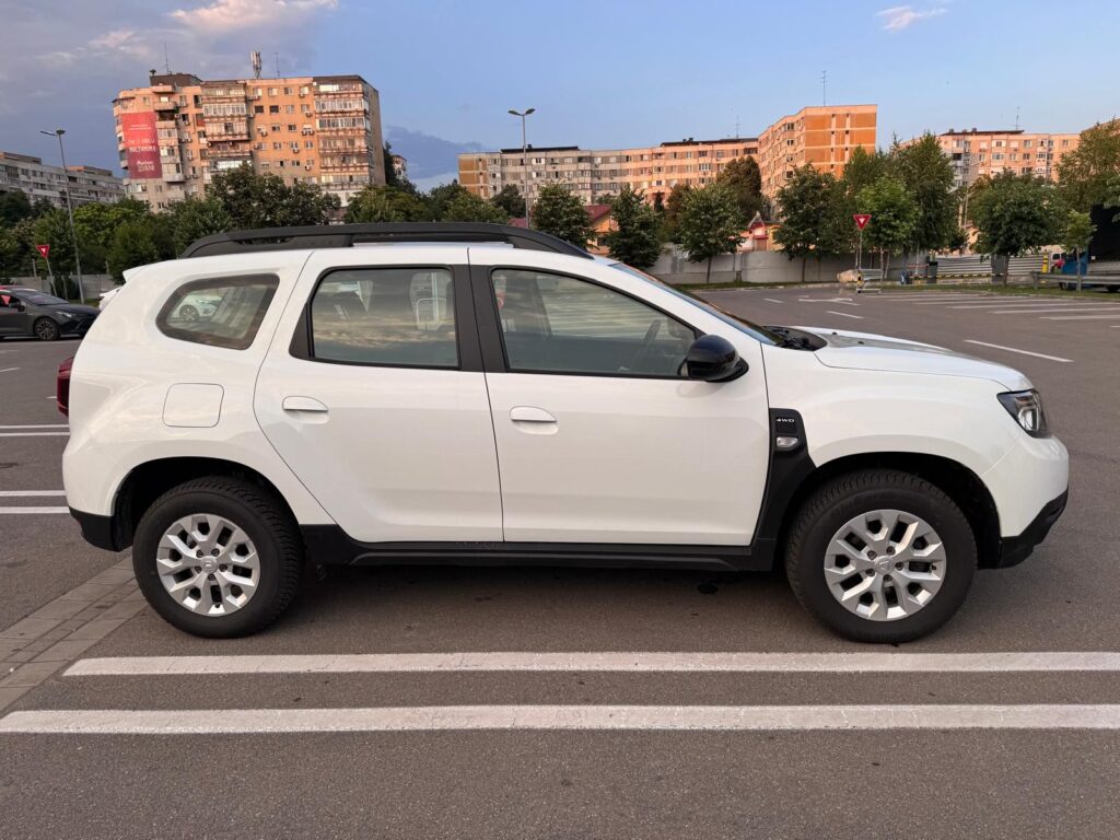 Dacia Duster 4×4 Comfort, 1.5 DCI, 116 CP, VF1HJD40668784999 - foto 3