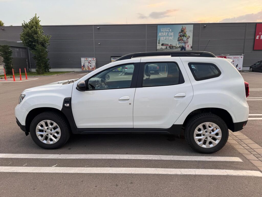 Dacia Duster 4×4 Comfort, 1.5 DCI, 116 CP, VF1HJD40668784999 - foto 11