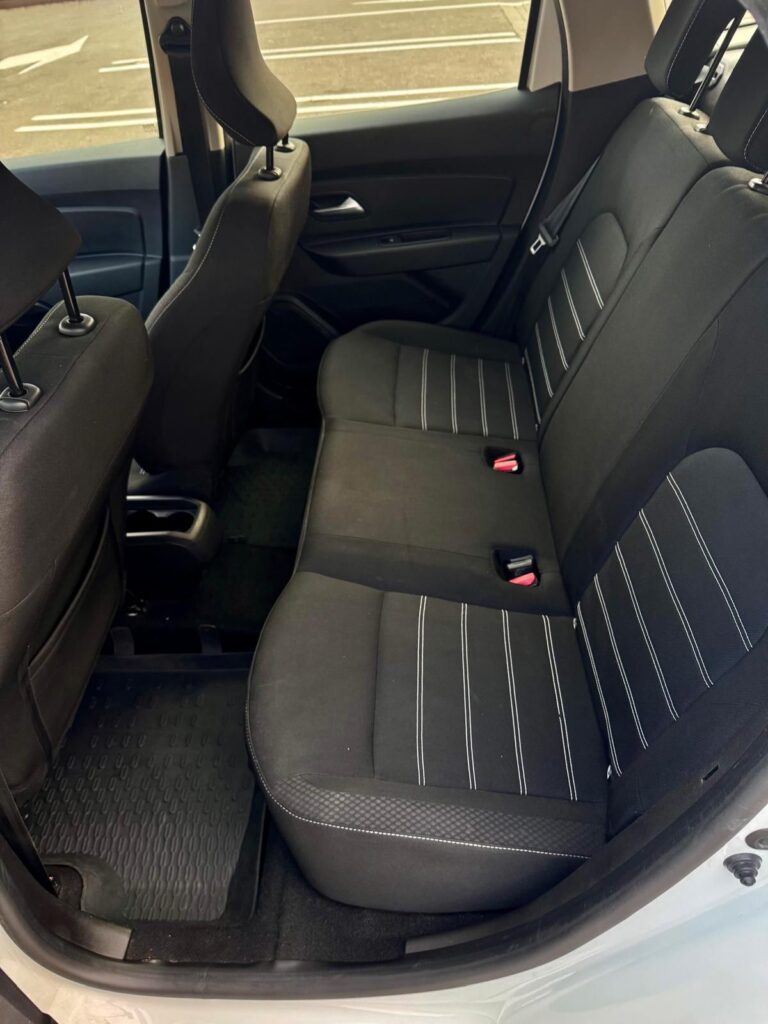 Dacia Duster 4×4 Comfort, 1.5 DCI, 116 CP, VF1HJD40668784999 - foto 10