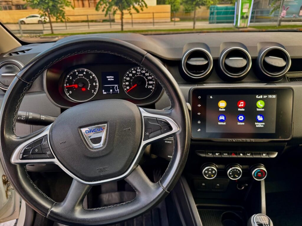 Dacia Duster 4×4 Comfort, 1.5 DCI, 116 CP, VF1HJD40668784999 - foto 14