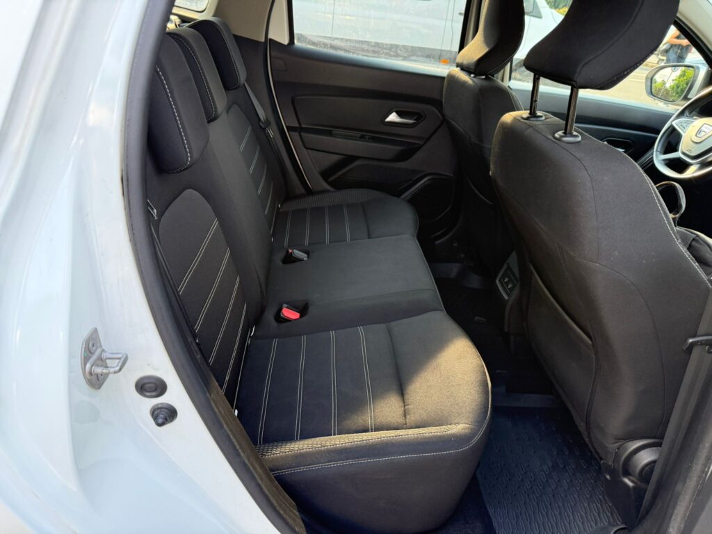 Dacia Duster 4×4 Prestige, 1.5 DCI, 116 CP, VF1HJD40868786060 - foto 17