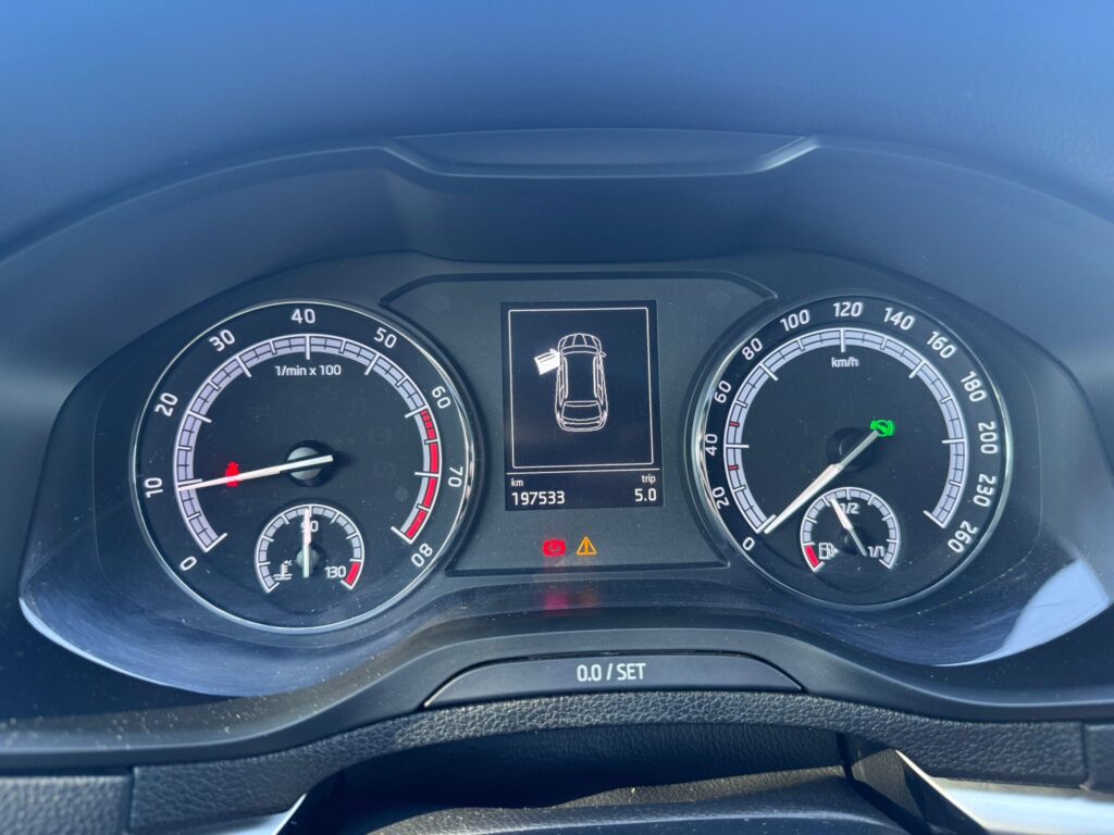 Skoda Karoq Ambition, 1.5 TSI, 150 CP, TMBJR7NU3N5024690 - foto 11